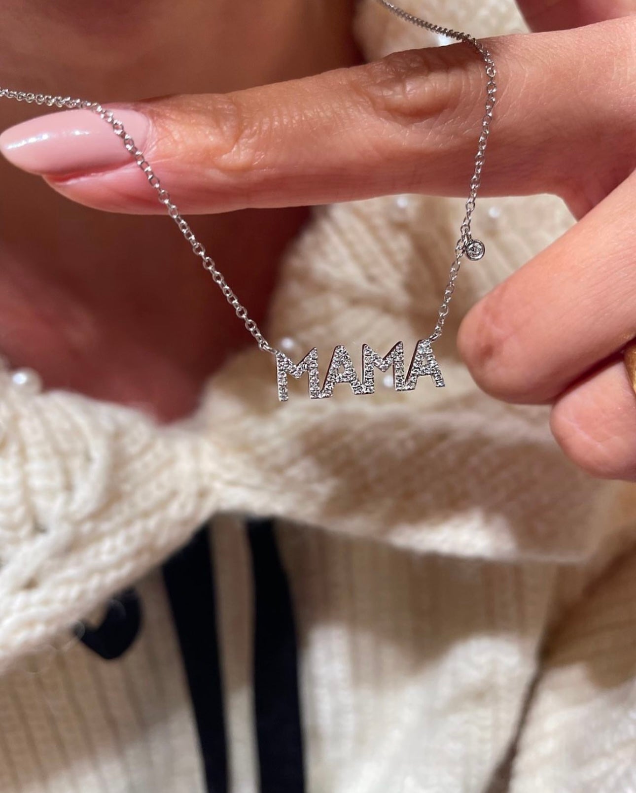 Mama Diamond Necklace